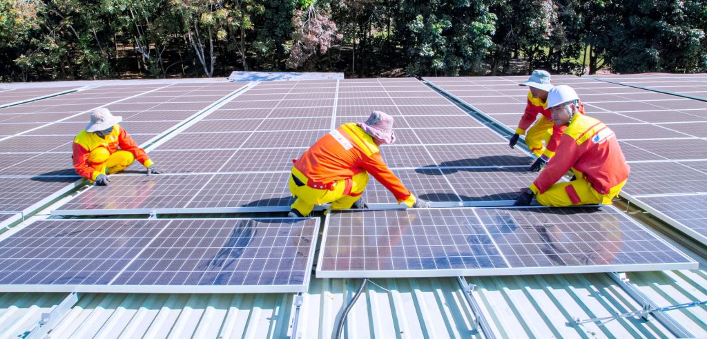 The Benefits Of Owning Your Solar Panels Vs. Leasing