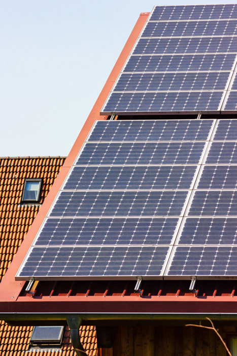 Maximizing solar roofs efficiency 